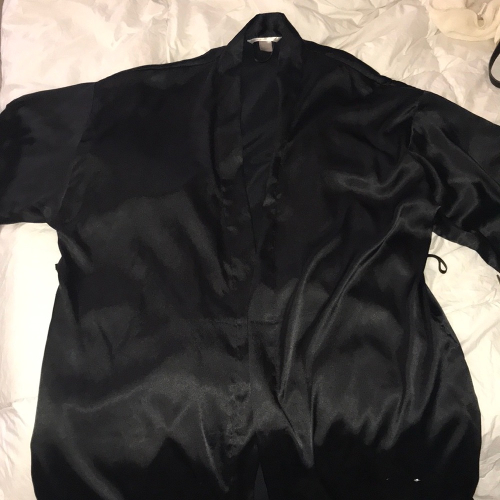 VICTORIA SECRET kimono robe !